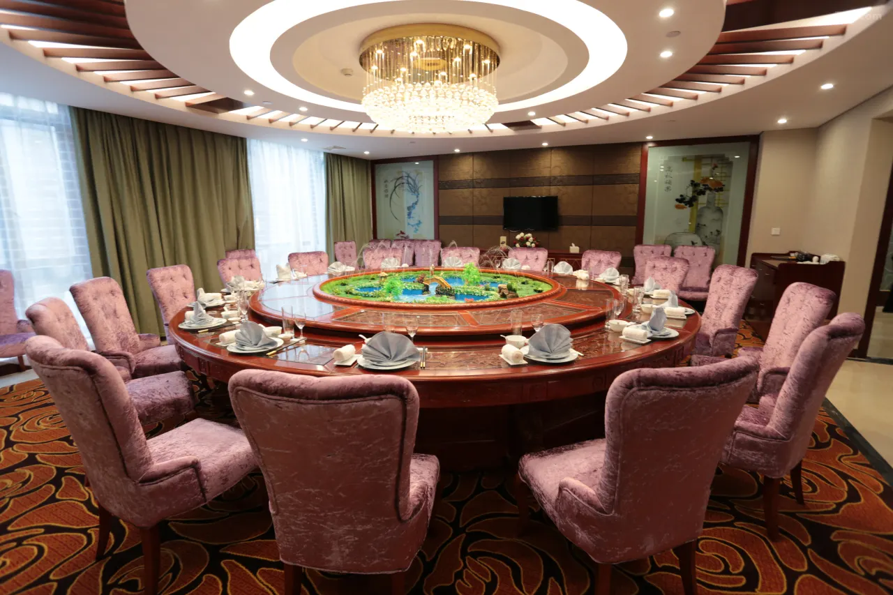 200i0l000000d25ml70CD_W_1280_853_R5 200i0l000000d25ml70CD_W_1280_853_R5