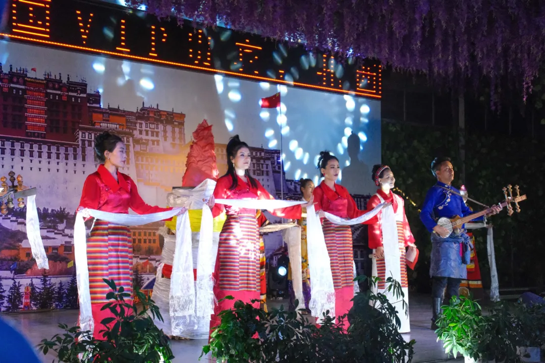 41129d5a922d772fe59ea87fae6fc4e6-sz_1198602