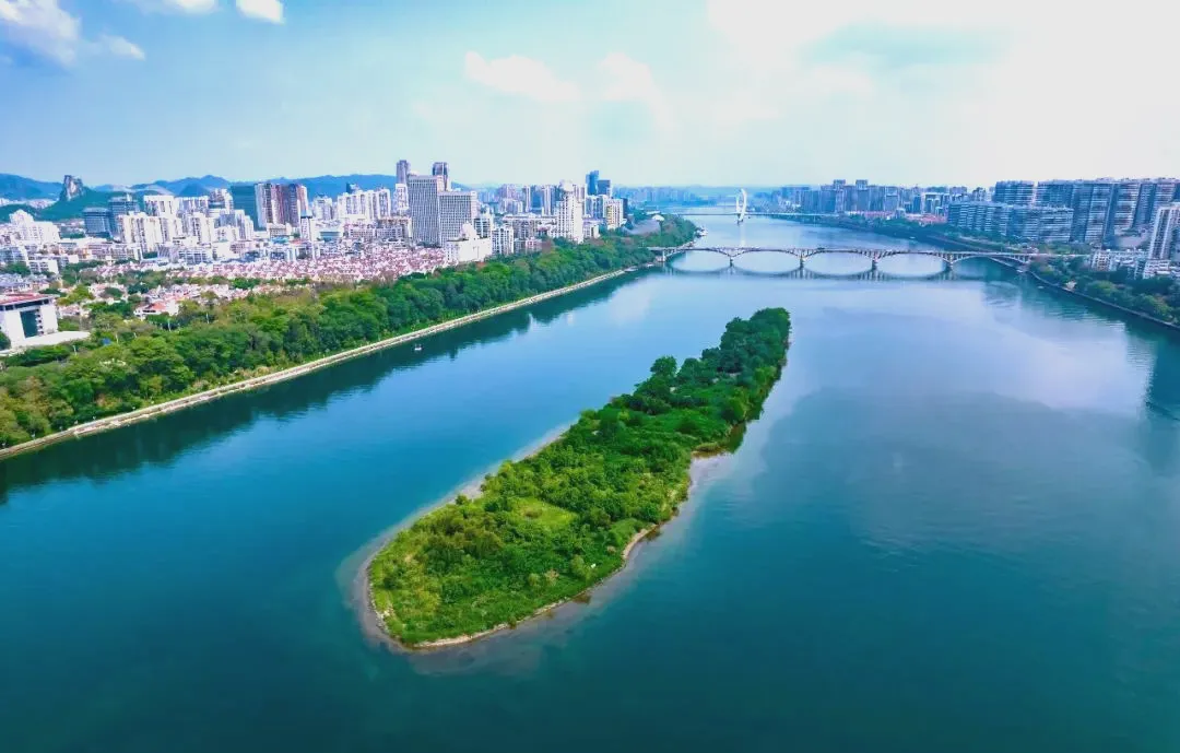 4ab70712ed69146b54a0a22aec0a9e21-sz_701374