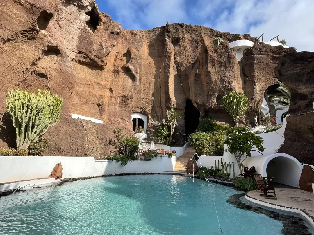 4b8d6736897c4224629e771a152377f4-sz_574371-1