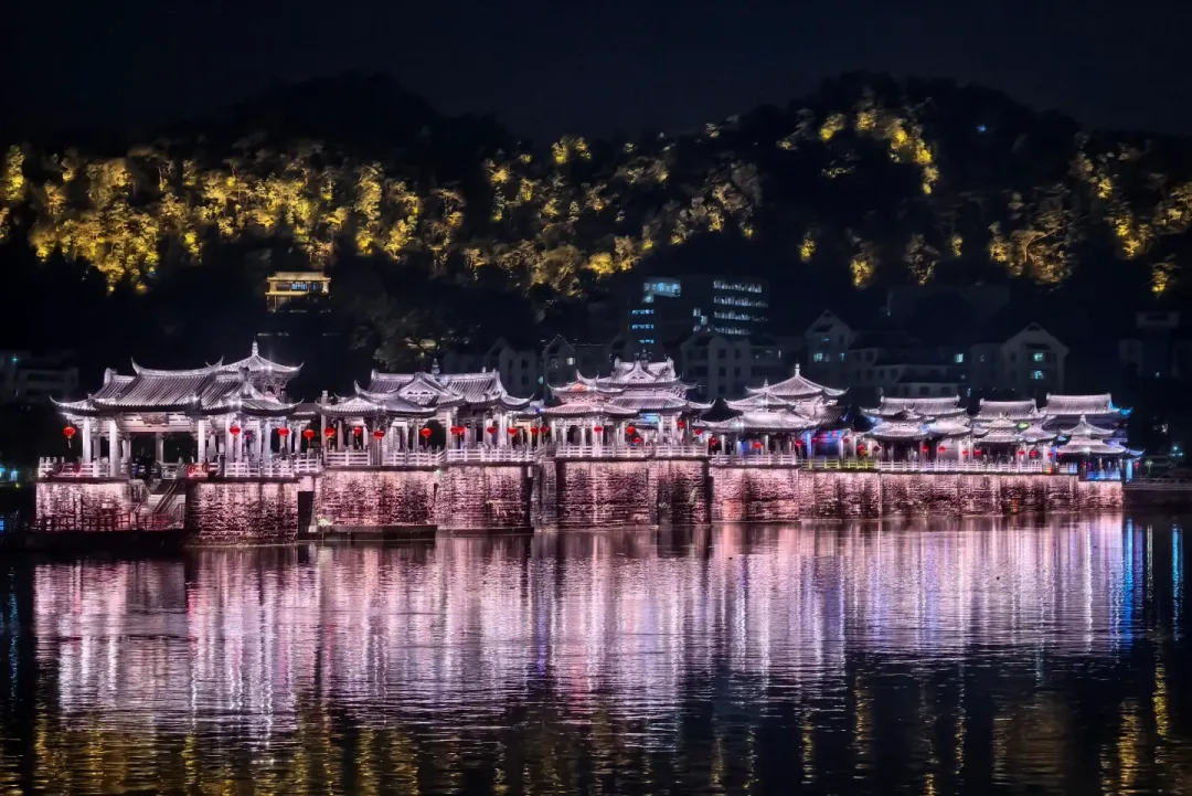 4e0761491ec0ba64ad66cd75a026b712-sz_2684207