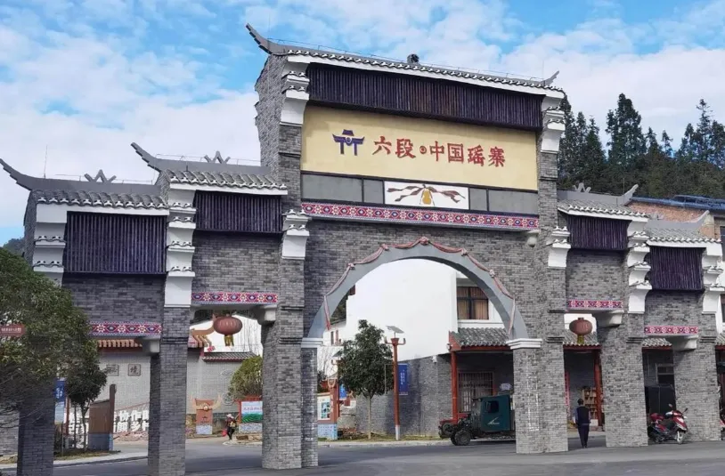 4ee2dcd227a1821724d2a1983c2ab5cc-sz_740820