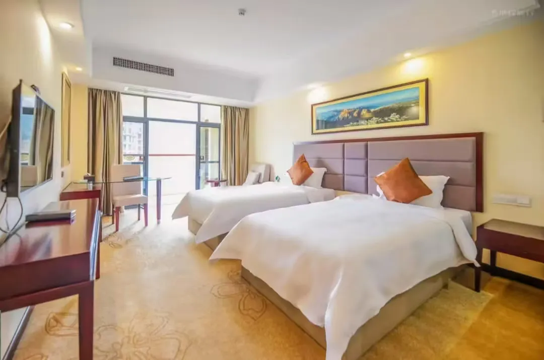 4fae6c291c0f47340d4b02ad6d28a092-sz_184303