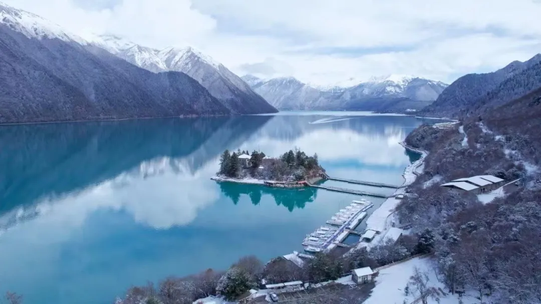 552ec2a0fc5ac0e7c386b51a187a4c76-sz_128246-1