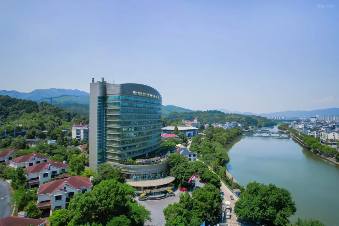 57a6c3c3749fde975a23159b9ab5dabe-sz_175341