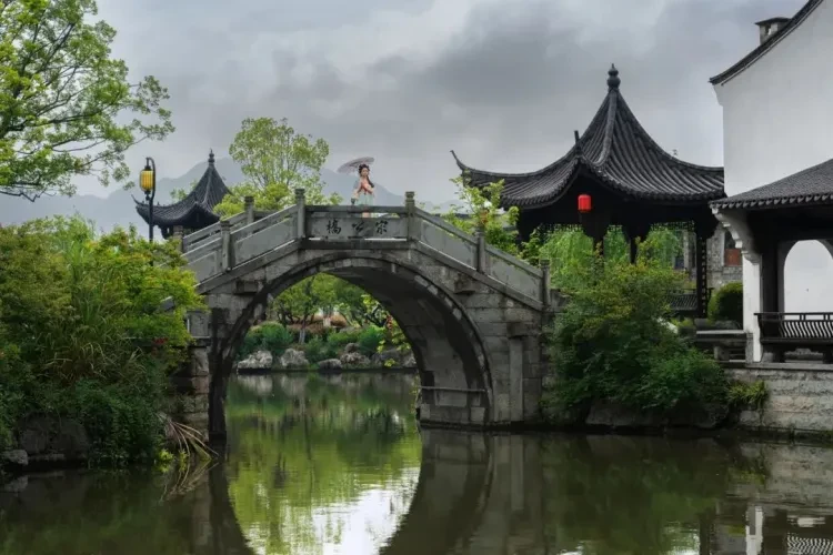 5e56453281bed2ddd81a4b598172c61e-sz_135943