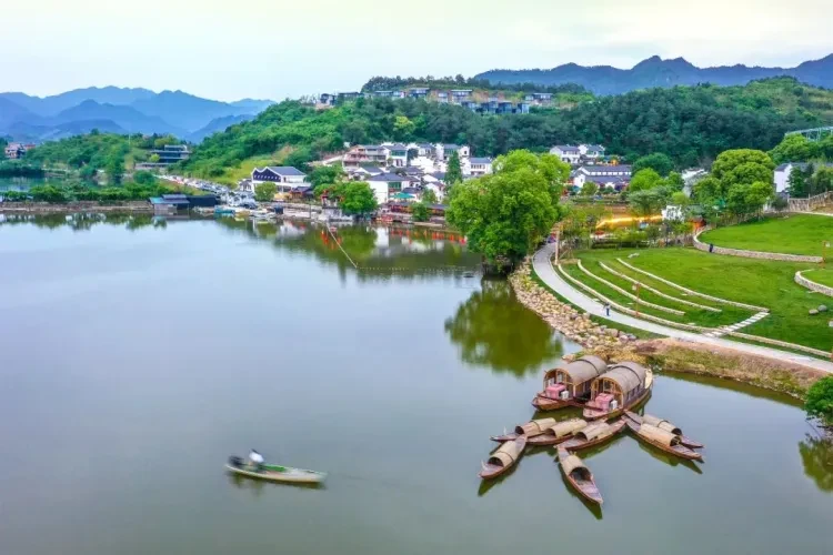 5f7ad1a0deb845c9a44d38c8d9012d19-sz_124401