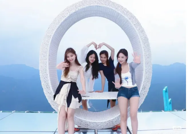 69d550708bc3c54de02a8c14691a04af-sz_341927