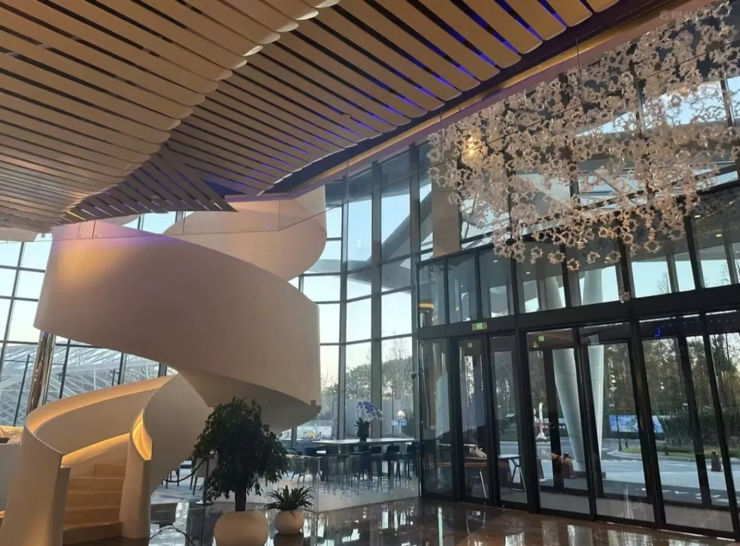 6e18176ec65ba8bcdd5d2a418c7e1c29-sz_2256031-1