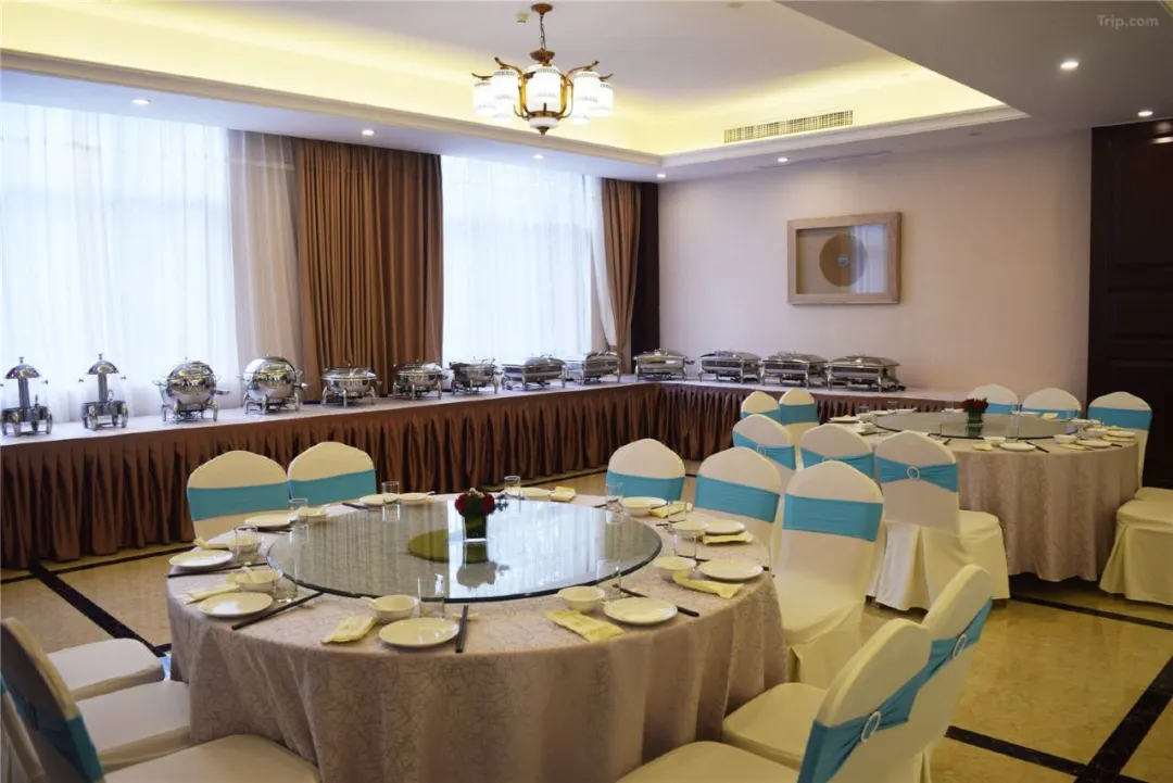 6e2e0fbd98d545d48916834322c988a0-sz_141776