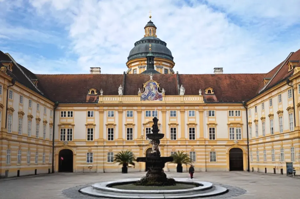 81a4db1f271743f1e3cd668aef9c6936-sz_406997