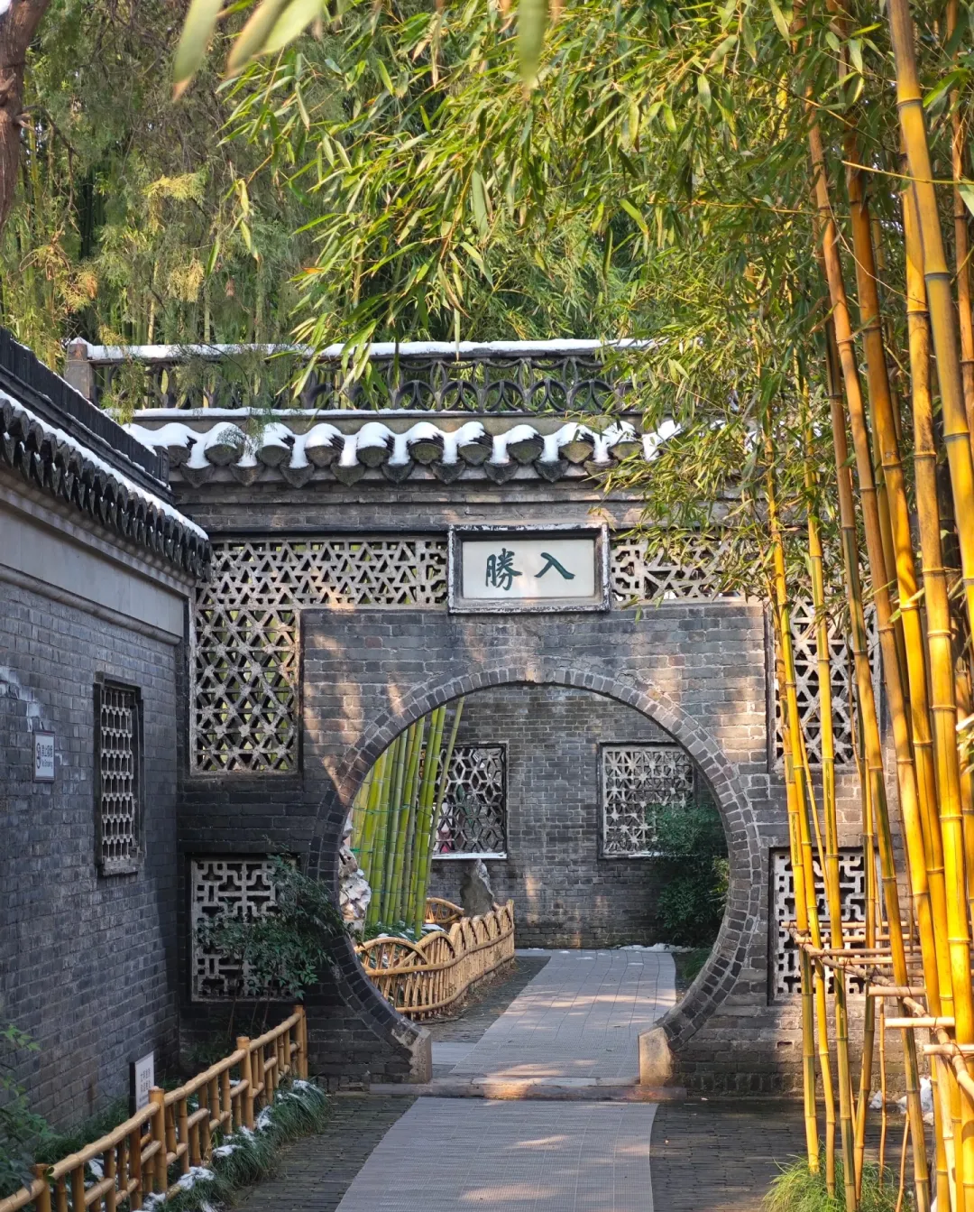 8bfa16b659420d2fa516088aab047fde-sz_2420406