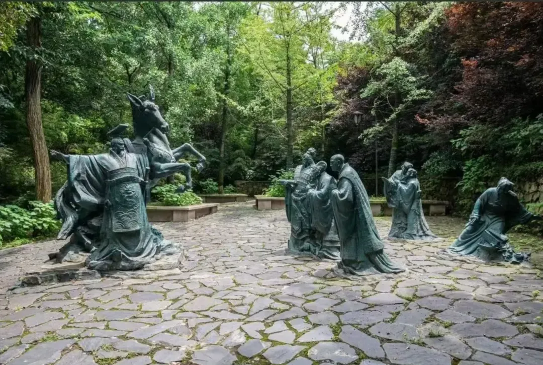 90c22e24758c2613fc985090a966ba45-sz_3431861