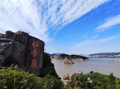 OIP-C.AZjv70r84Dw_Z5JHZkB9VgHaFj-1