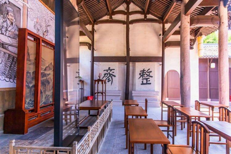 QetFMf551-RcZozivVHE3gpm3N_qVUfk