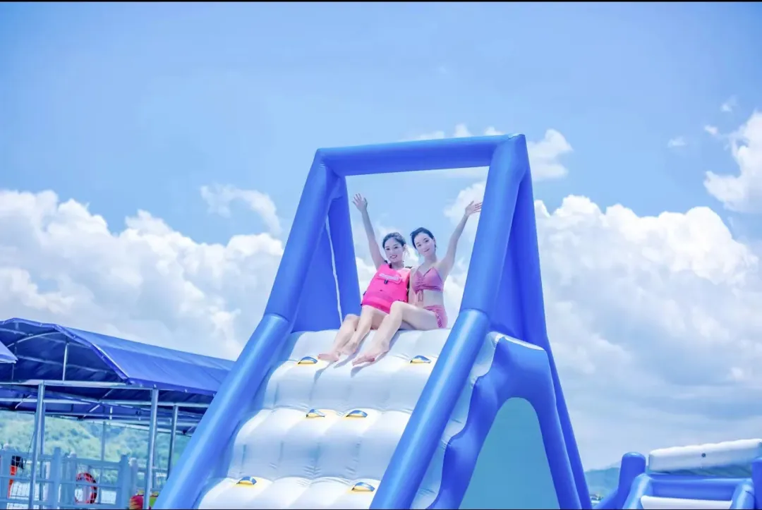 a1e6128d7c6e8ca38f90a58703810d74-sz_444571-1