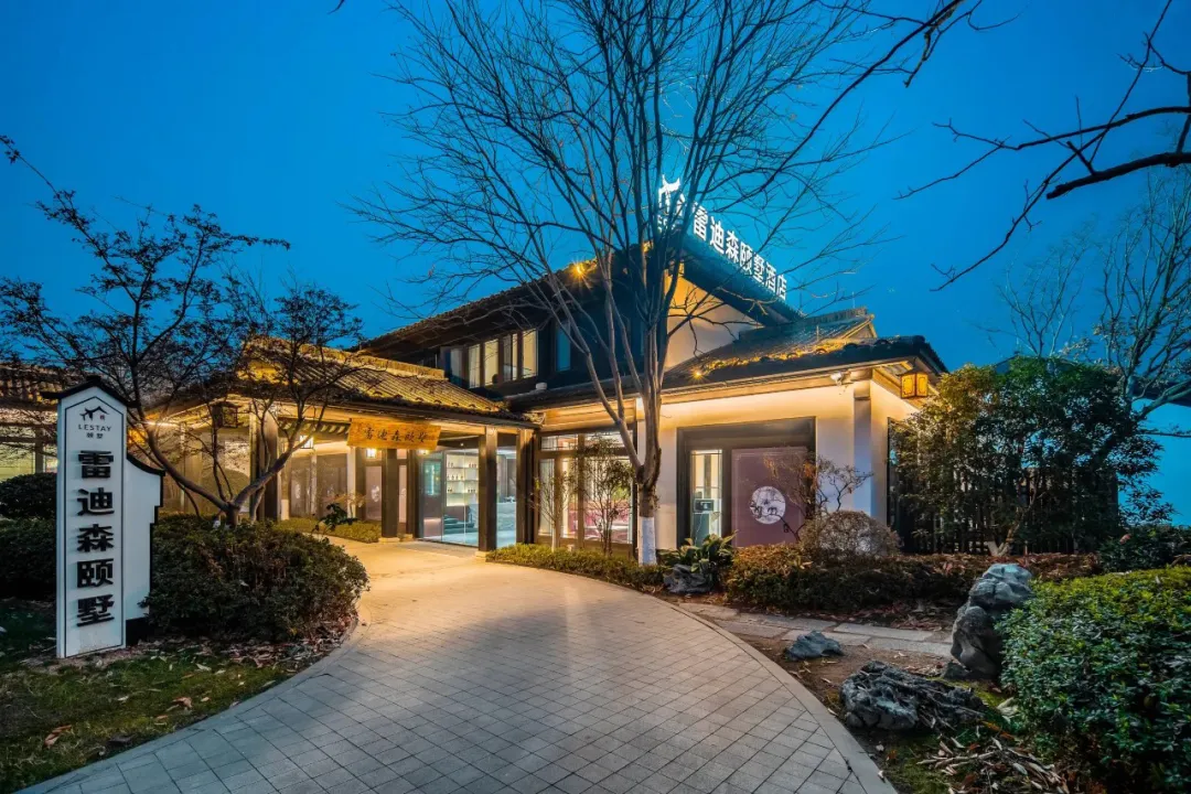 a40e4dd1c4bea35f4d84dbb8b615a298-sz_950351-2