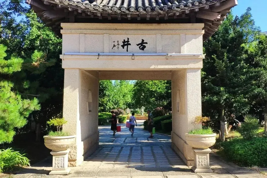 a8926549f7040f7ce45a3a25d472bccd-sz_208339-1