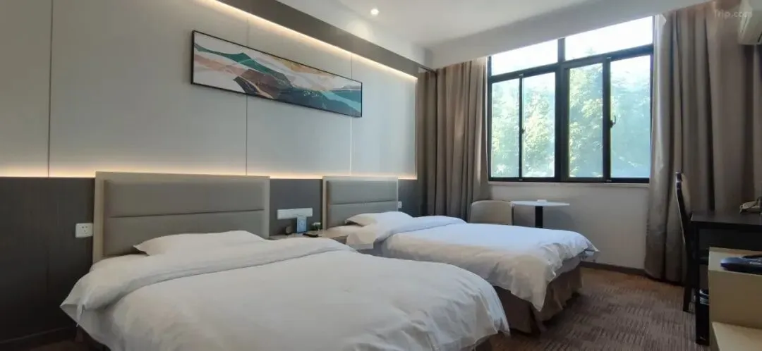 ad9055087cb3cc5d831e3f0f31791a68-sz_51650