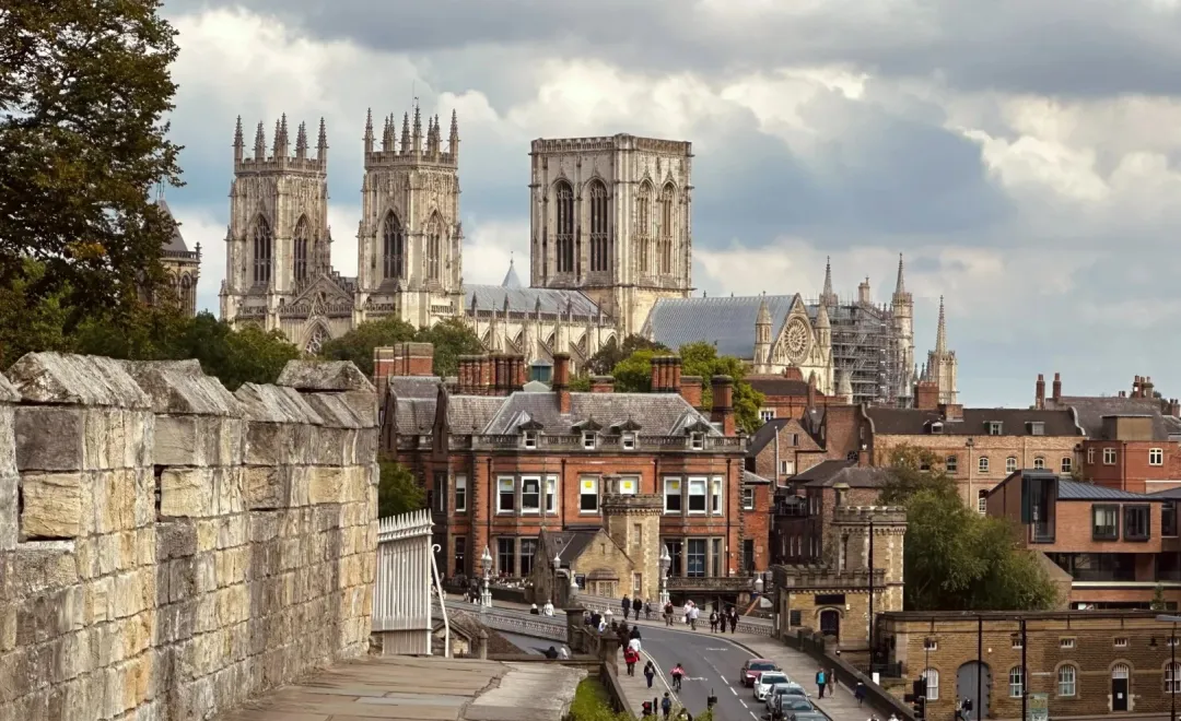 b90c19cbcc41be635723f78a15ea56e6-sz_574560