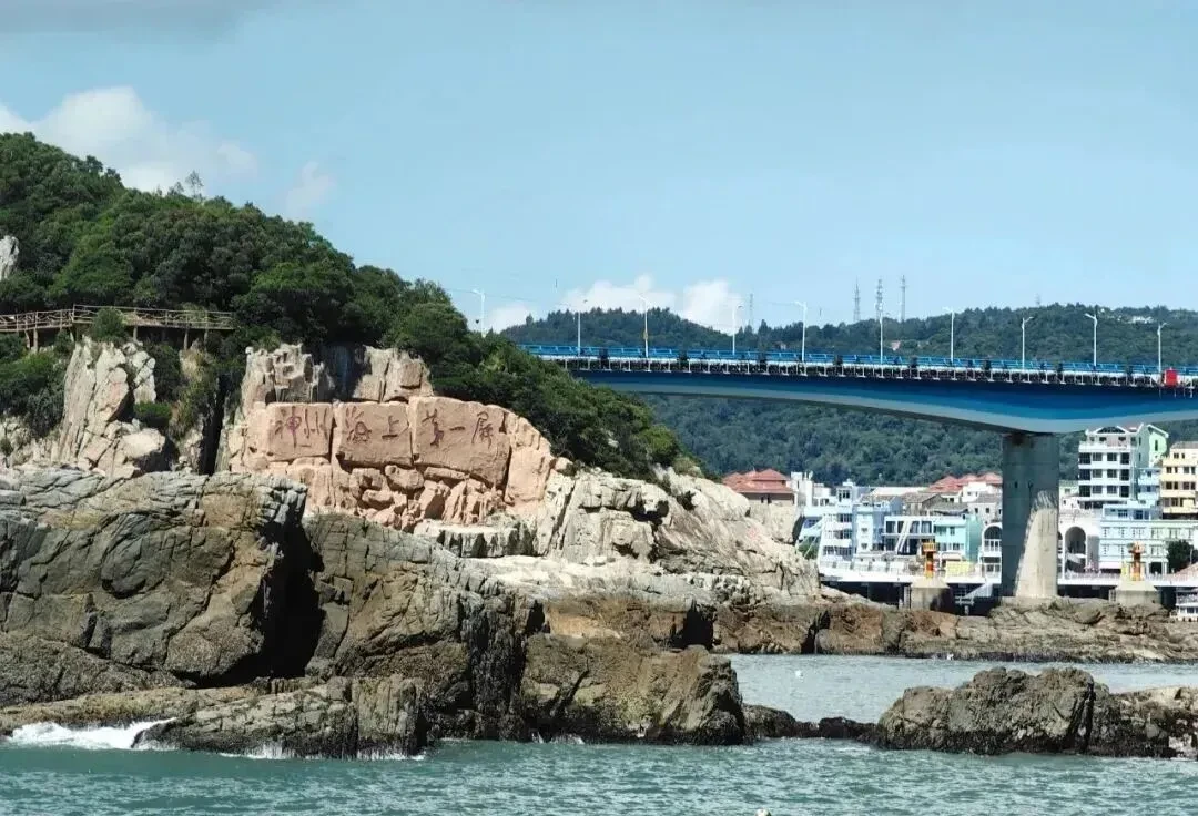 b968e2c503a83a78c6c6bee630ae27a6-sz_186534