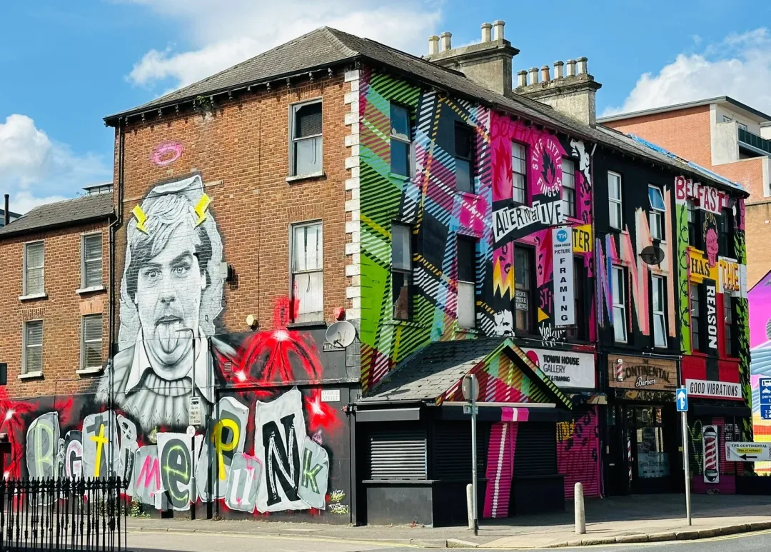 bb032a4066b34acb7a1be97e562dc366-sz_657848