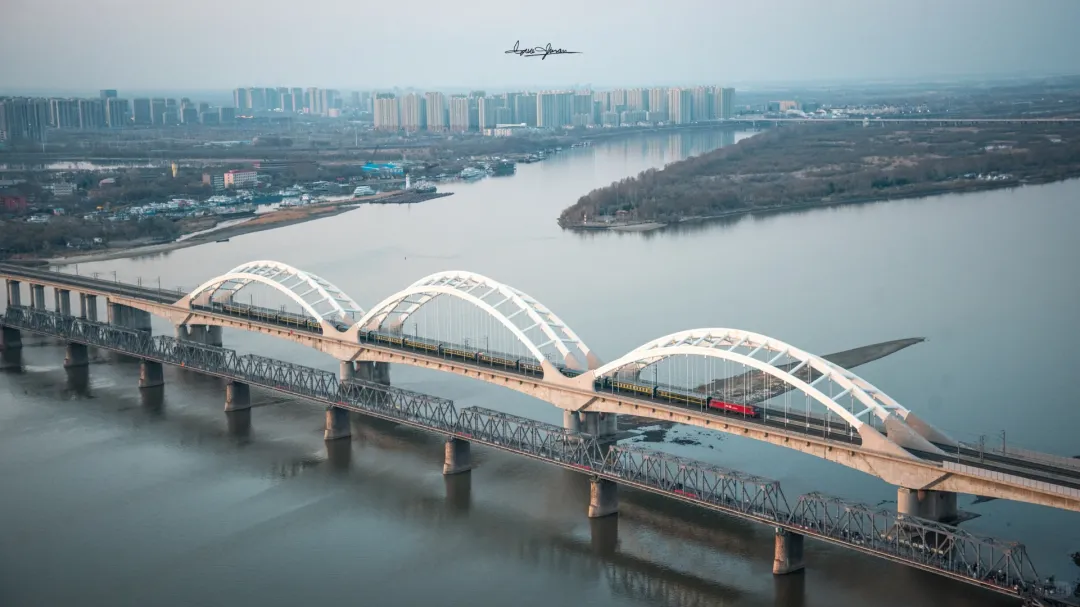 bb4ef456ca7d74234ba714168bf4bdf4-sz_2731530