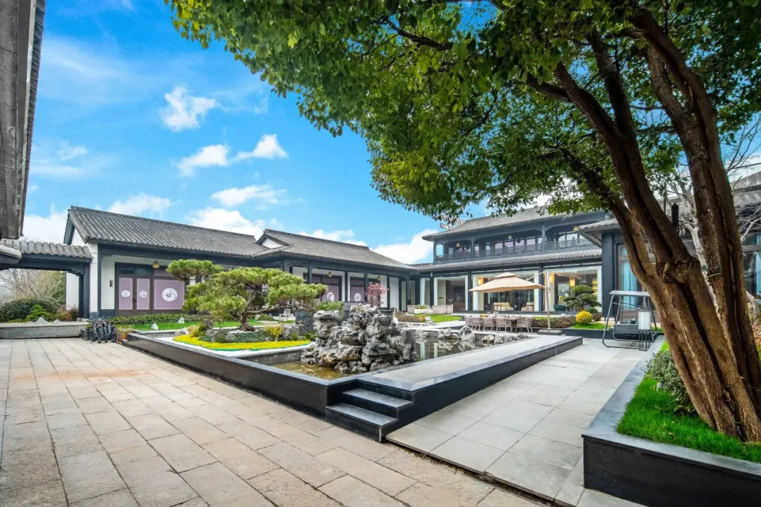 c0e09b60ec1de24808385d6c221e2ab4-sz_827550