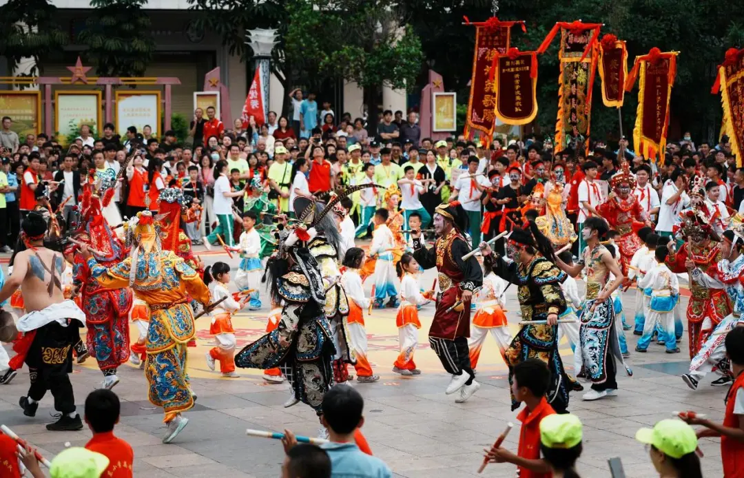 c0fb37dae306a8e053362530a7e07697-sz_268193