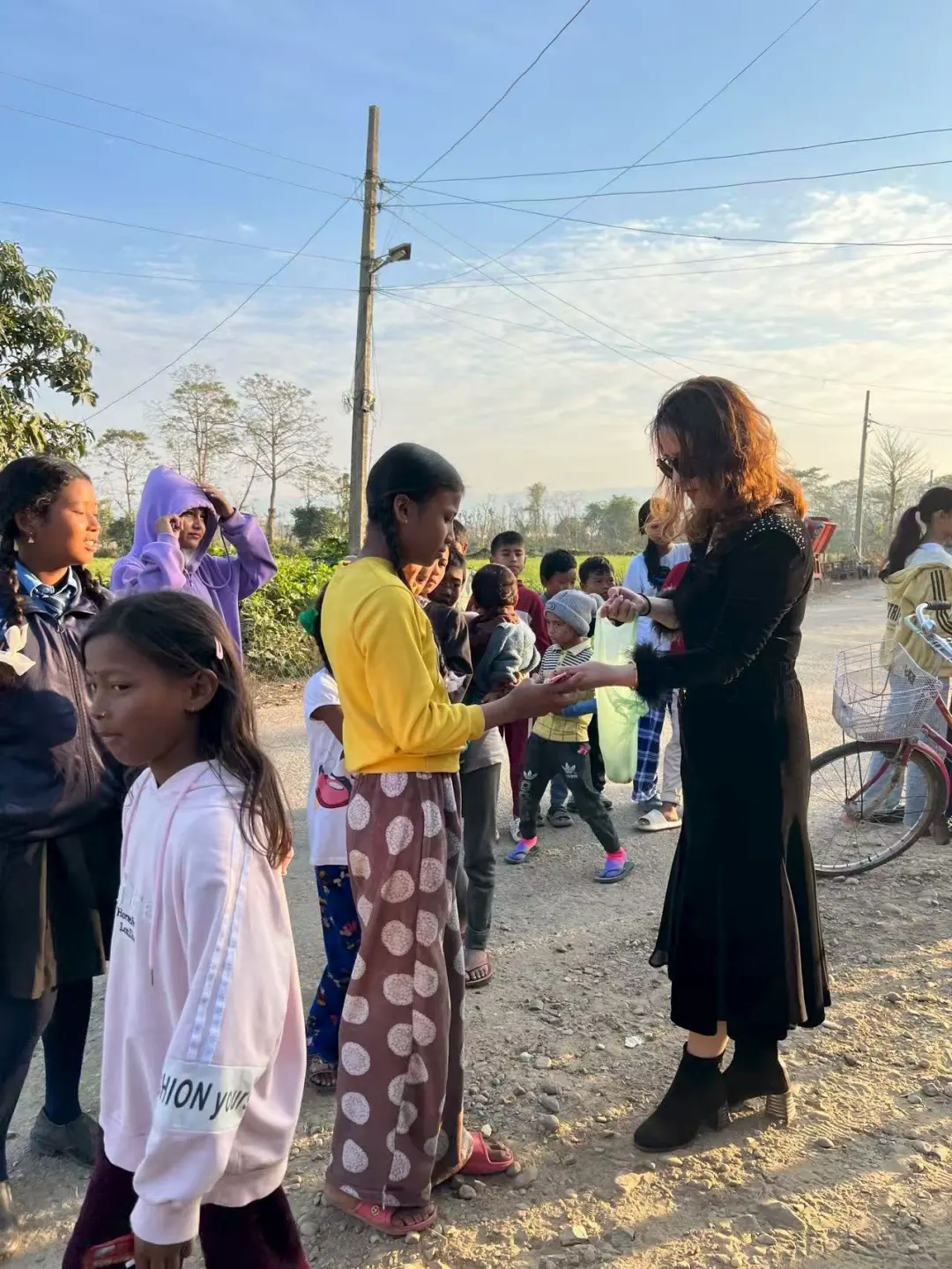 c4dca4451e6be5129d10f902103badc0-sz_348323