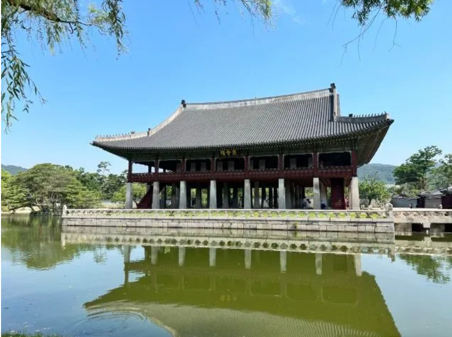 c65dfac5727e54f2a9c6f5586c864f99