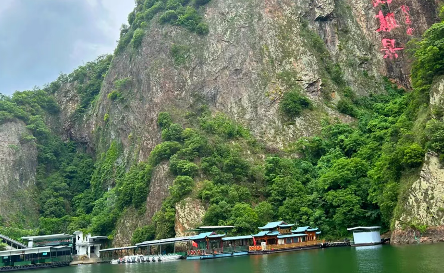 ccf62b997c3d50ad4327f13cb9dccc4b