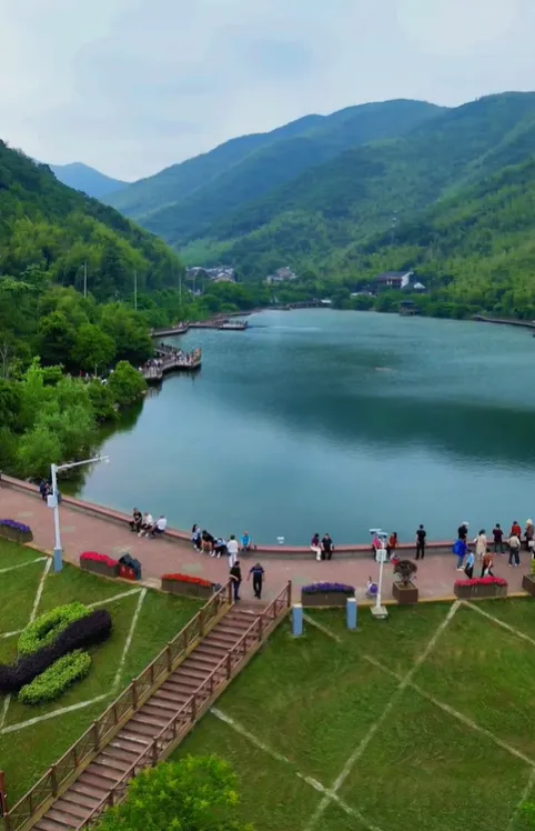 cf17d36f0f94cfb0247452dd6ec2d373-sz_582295