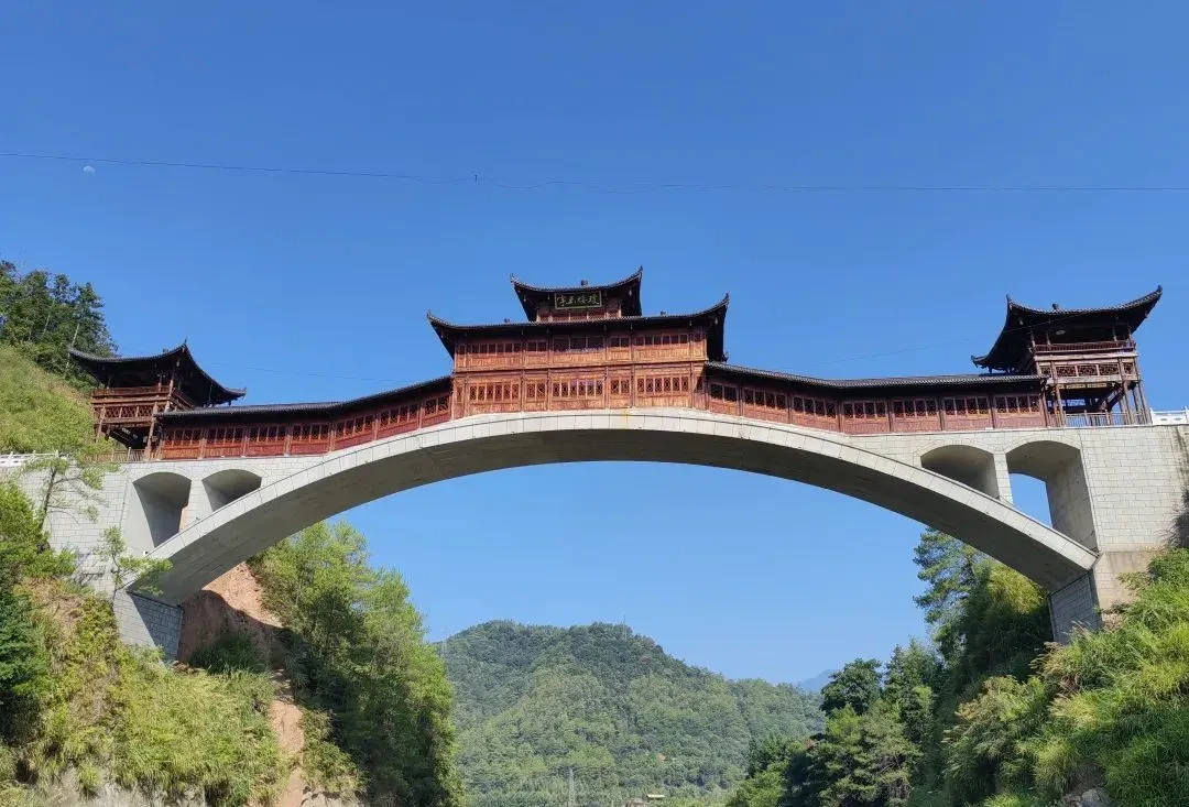 cfeb3b0e516f0298e7efd9d0889436f8-sz_162439