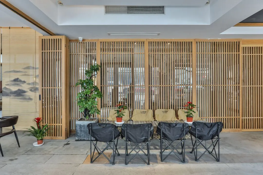 d0d44f51f1ebfe8a5781ddfb1b918163-sz_147813