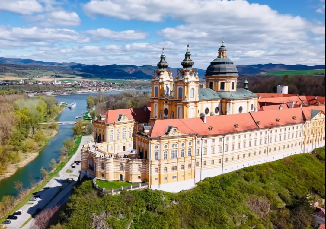 d6c95a2b2a1dea460ffc2443301da3eb-sz_400072