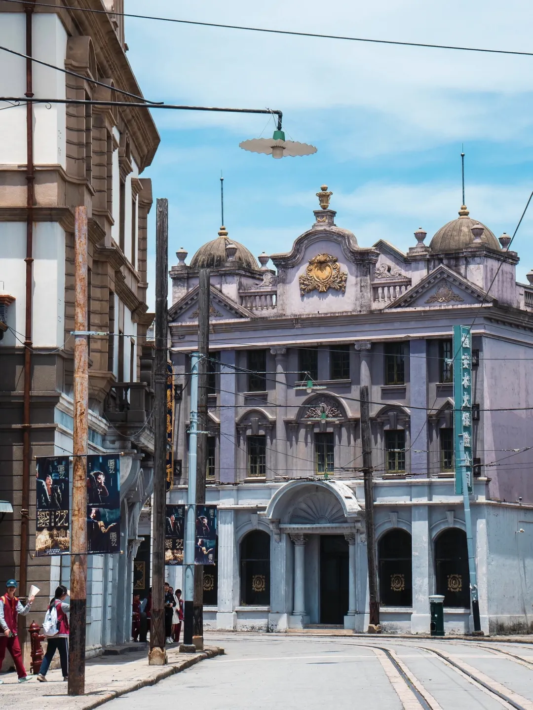 ddd9ca3e19e4da0e8f8f574fa6a3b3c4-sz_1057275