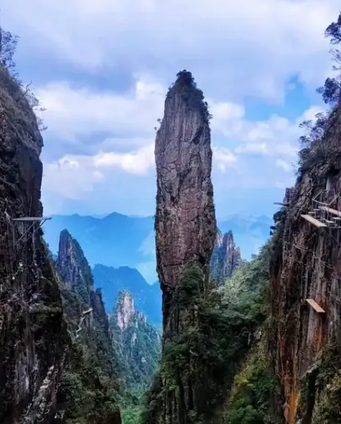 e366cc410555a769564e3ad35828e8cc-sz_755051