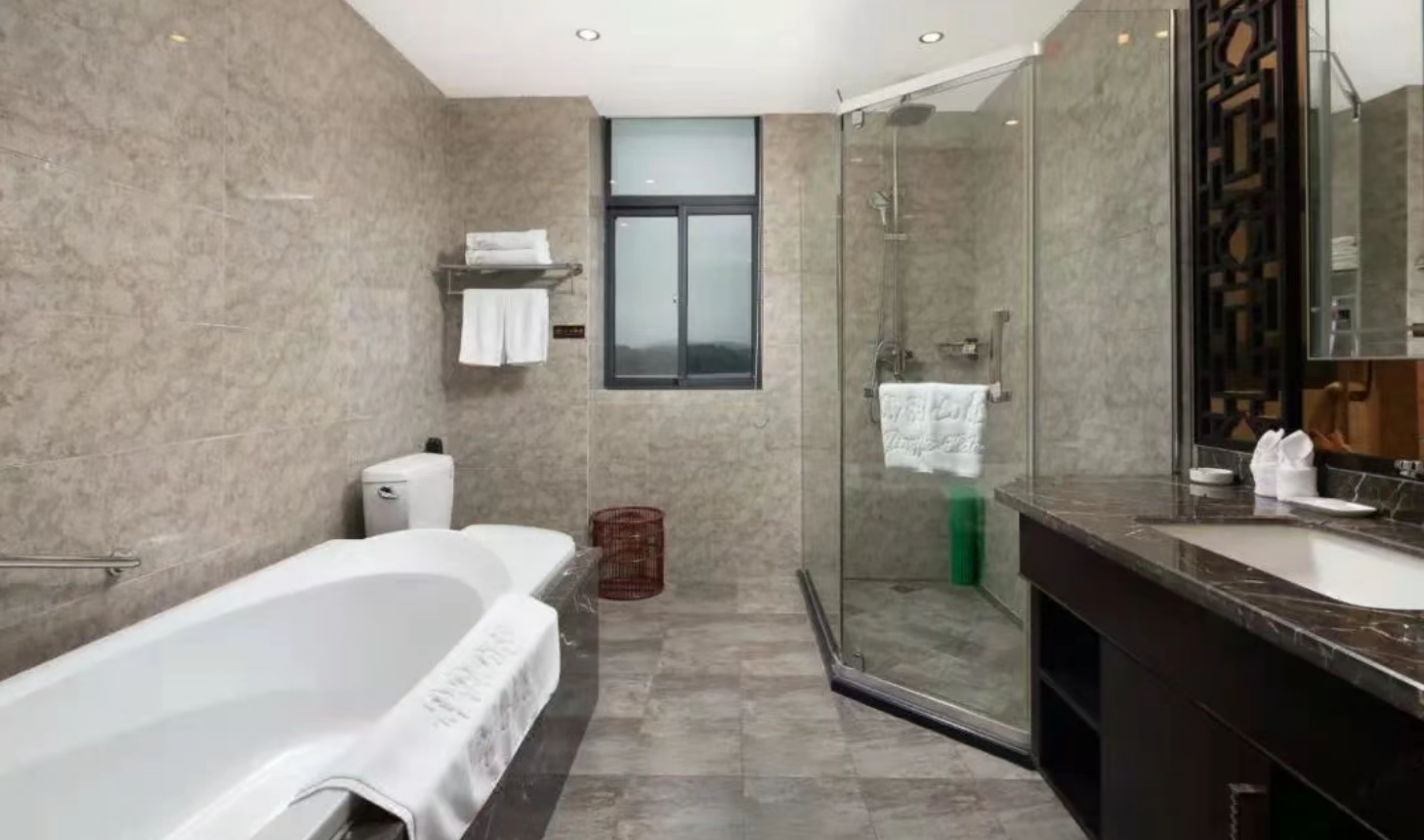 e7dd5559a10c2761c1f4cae5e6e26802