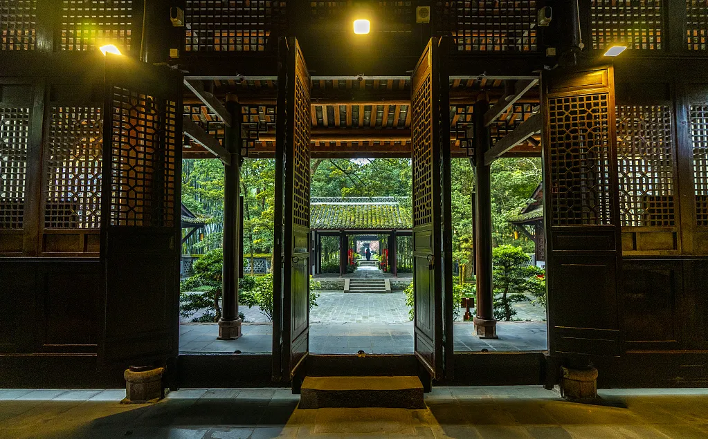 eb3a43b183ff51236f2bfb1a5defc045-sz_1296219