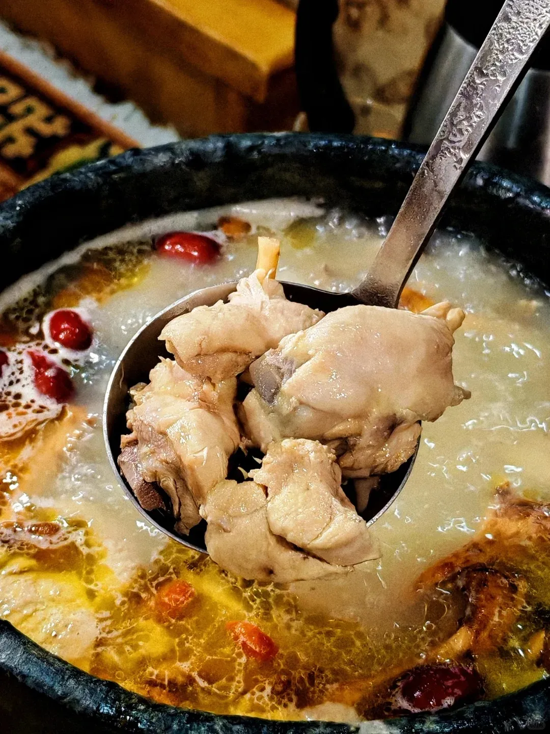 eecd033f1250363ee5288bf20f5c18d3-sz_484271