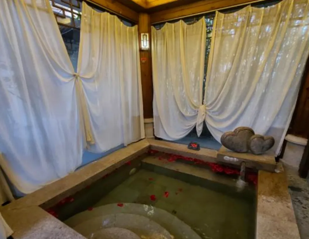 ef49c5d68d007f86bbd7f2a4b6bd7bdf-sz_972176