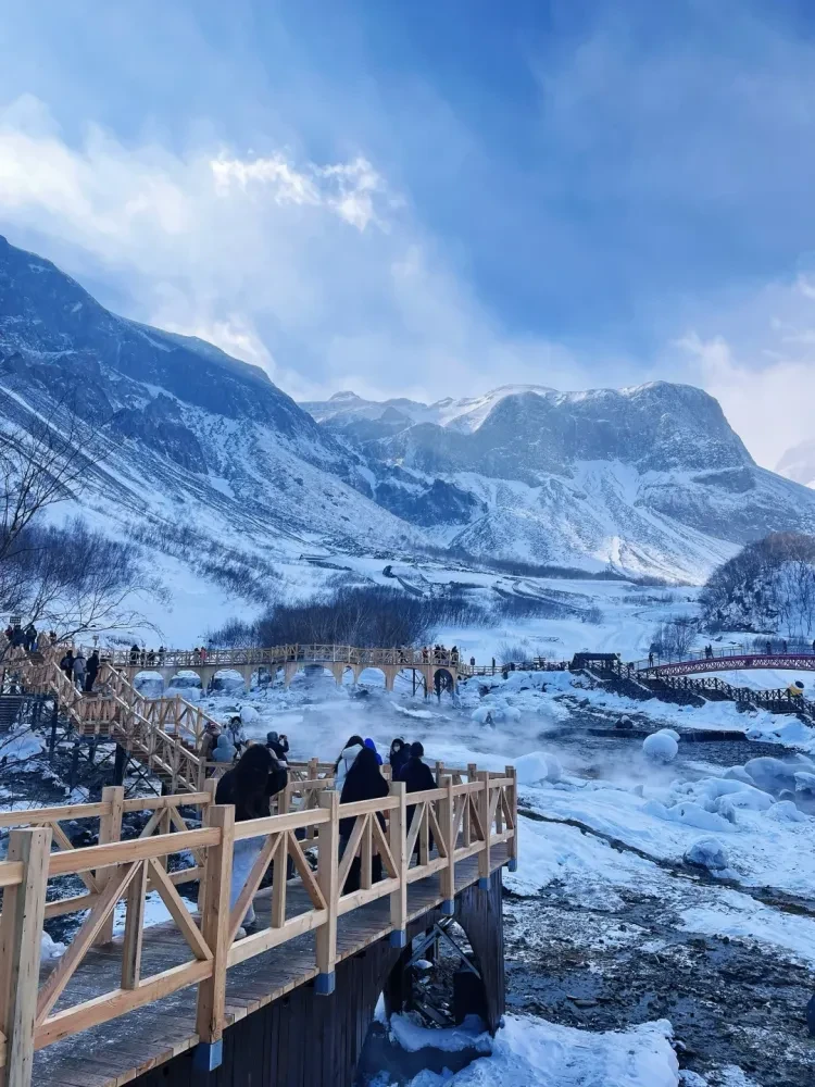 2人起订❤️【雪域秘境·长进哈出双卧9日游】2699元/人❤️北国长春 · 大美长白山 · 朝鲜族古村落 · 延吉网红墙 · 童话雪乡 · 东北虎林园 · 稻米驿站 · 镜泊湖冬捕 · 极致滑雪