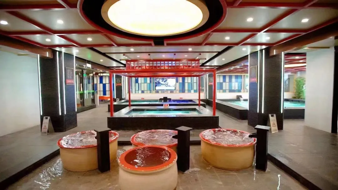 ☞扬州泰州4日游499元❤赠送水汇泡汤 自助小火锅❤赠送一人一只蟹❤升级一餐素斋❤全程跟车 三早五正餐❤瘦西湖 5A溱湖湿地公园❤免费棋牌