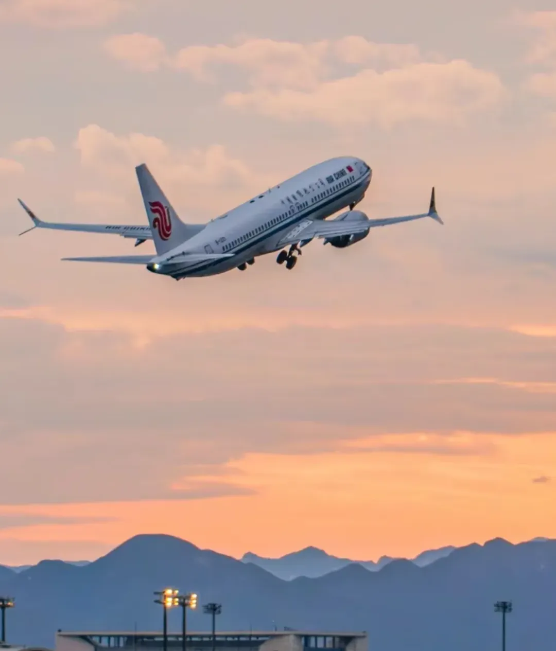 f60cefb2259ece4aebe1f792d37a559a-sz_890203