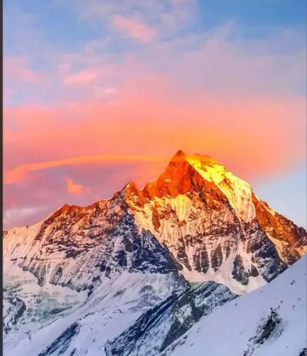 【奇幻尼泊尔-洒红节】全景10天♥[庆祝]洒红节♥尼泊尔盛大的节日♥升2晚5钻+4晚4钻+1晚度假村♥尼泊尔民族歌舞表演♥特色尼泊尔餐♥全程无高反