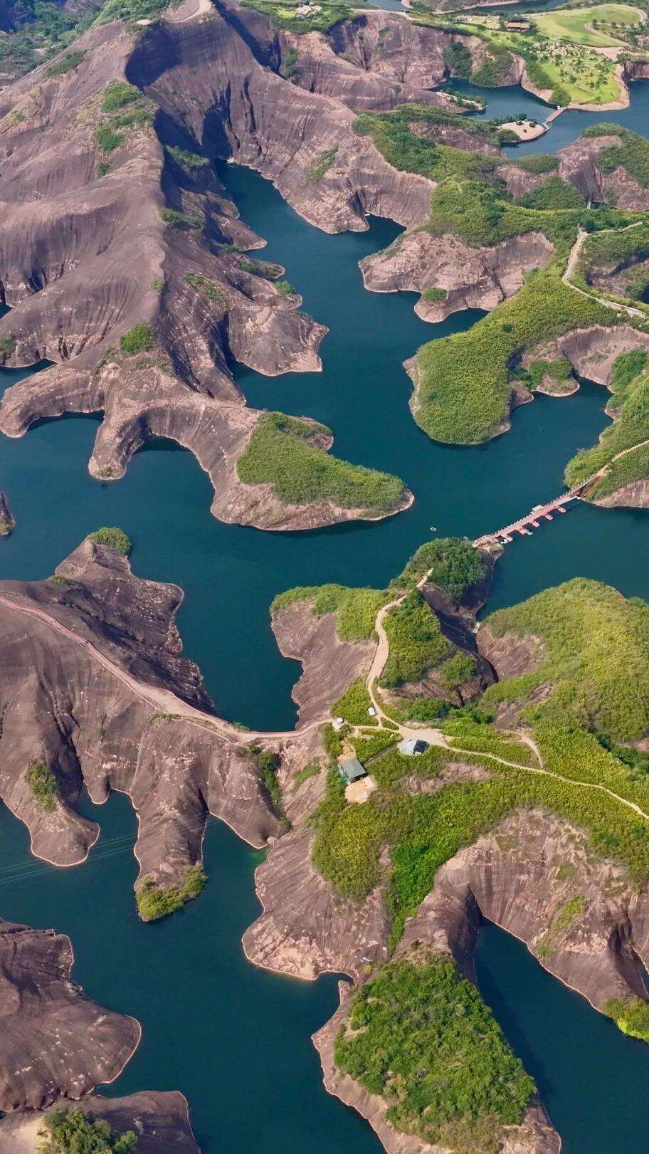 00000000KDsSxfmtCQLqLtux