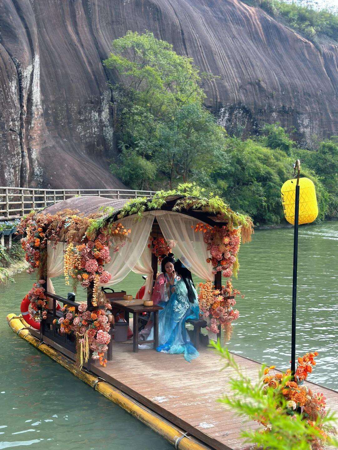 00000000LjhUlEAMnOIuanav