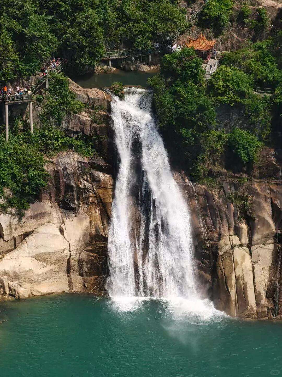 00000000NpthkqBnYcuvpJle