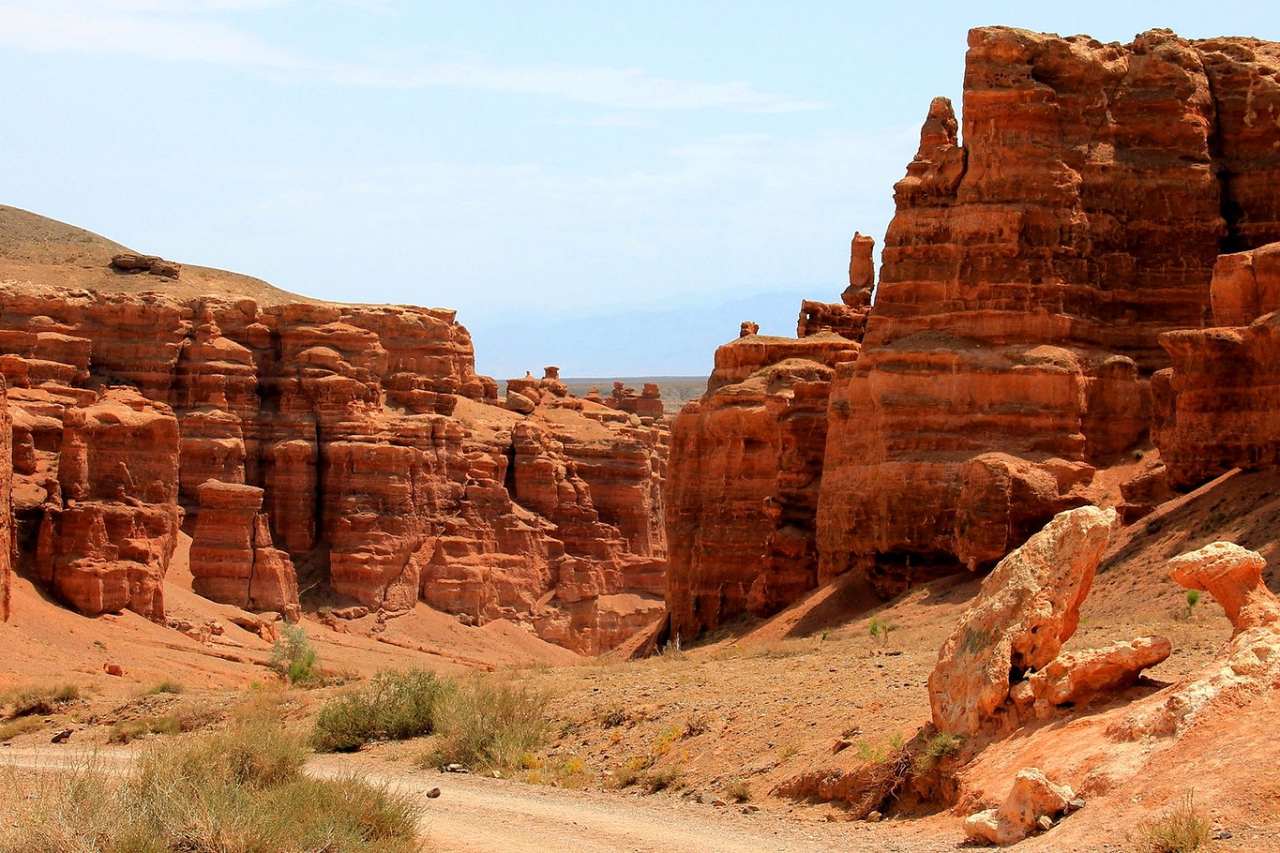 00000000QyjEFuExntUrGdYq-1